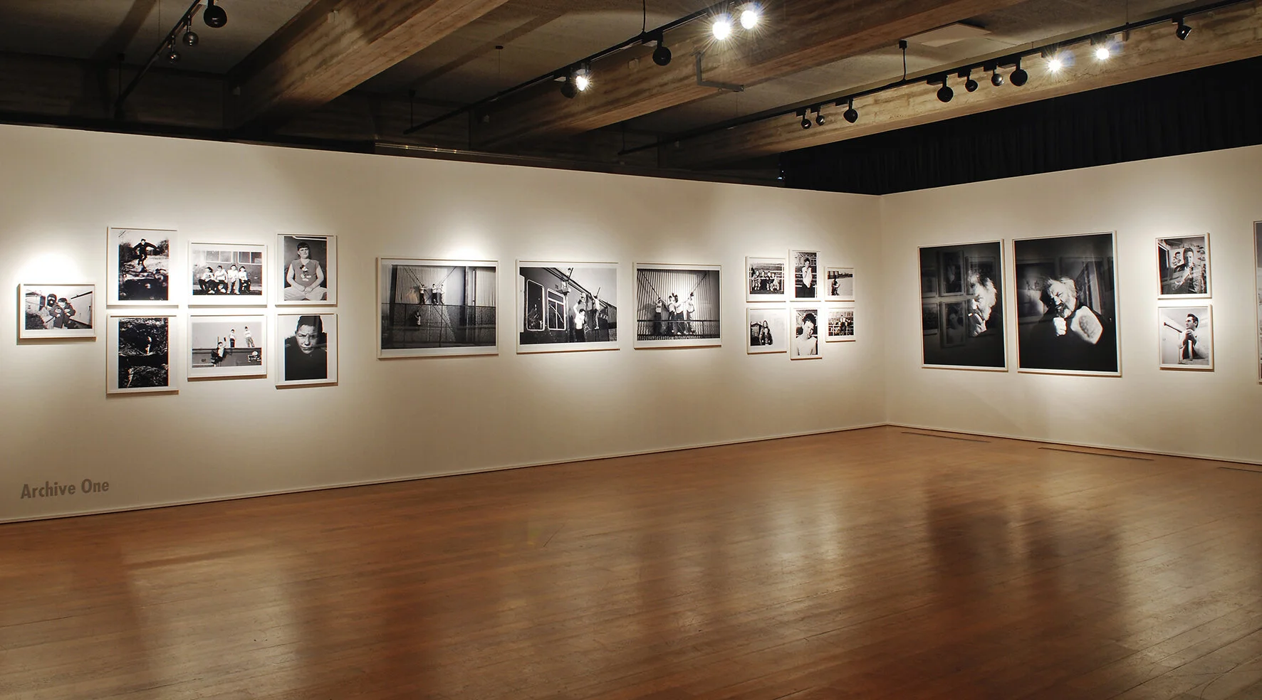 アート・デザイン・音楽 Visually Hungry Rankin Photography Visually Hungry. by RANKIN. | Peter Harrington. ABA/ ILAB.